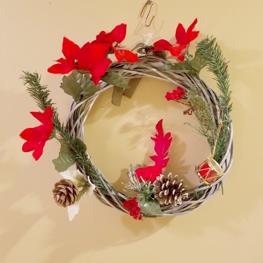 Winter Farmhouse Willow Wreath with Red Cardinal Bird for Door,  Wall Window NEW
